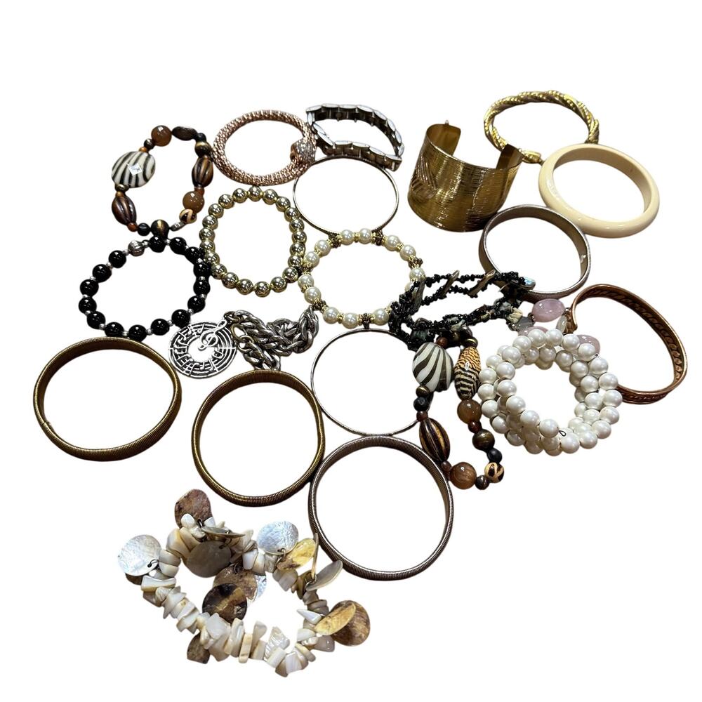 Vintage LARGE LOT of Estate Jewelry Bracelets - Metal, Beaded, Plastic, Shells